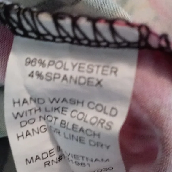 Love Delirious Maternity Floral Black Sleeveless Top - Picture 6 of 6